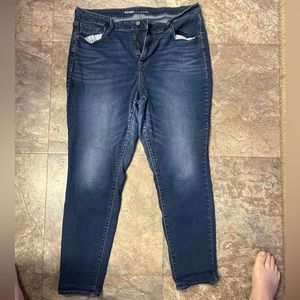 Old navy women’s blue rockstar jeans size 16